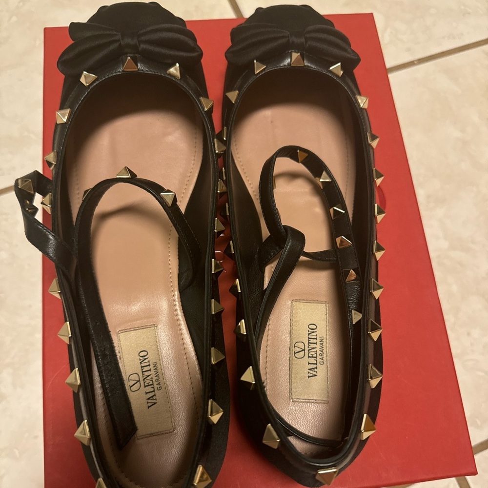 Valentino Garavani Ballet Flats